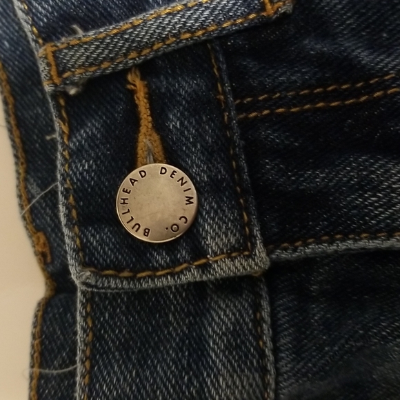 $5 ITEM. Bullhead denim high-rise shorts. MUST BUNDLE WITH TWO OTHER ITEMS - Picture 2 of 8